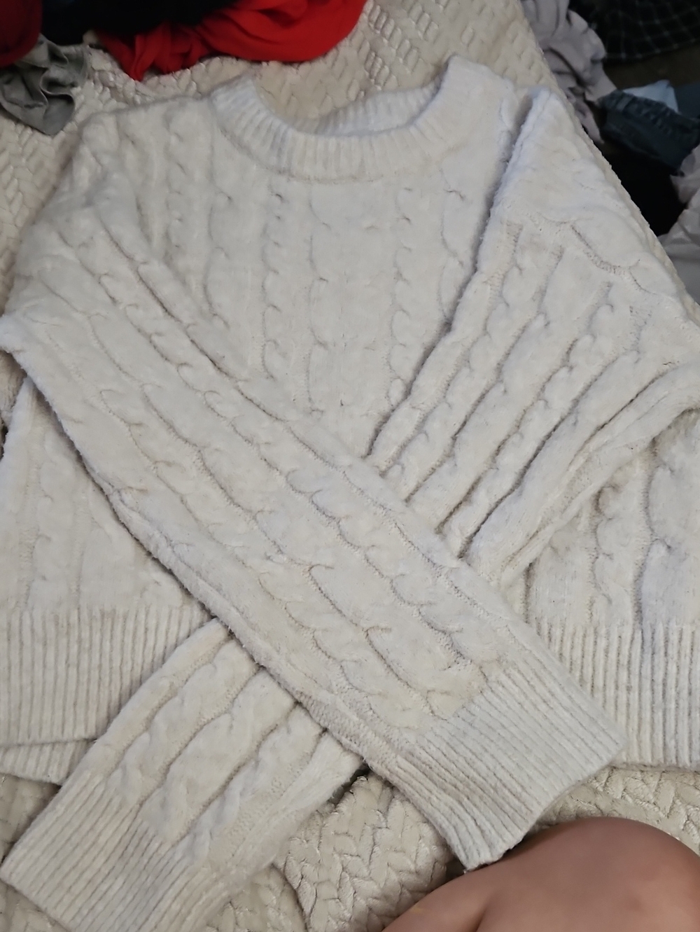 Classic Cable Knit Crewneck Sweater - Cream